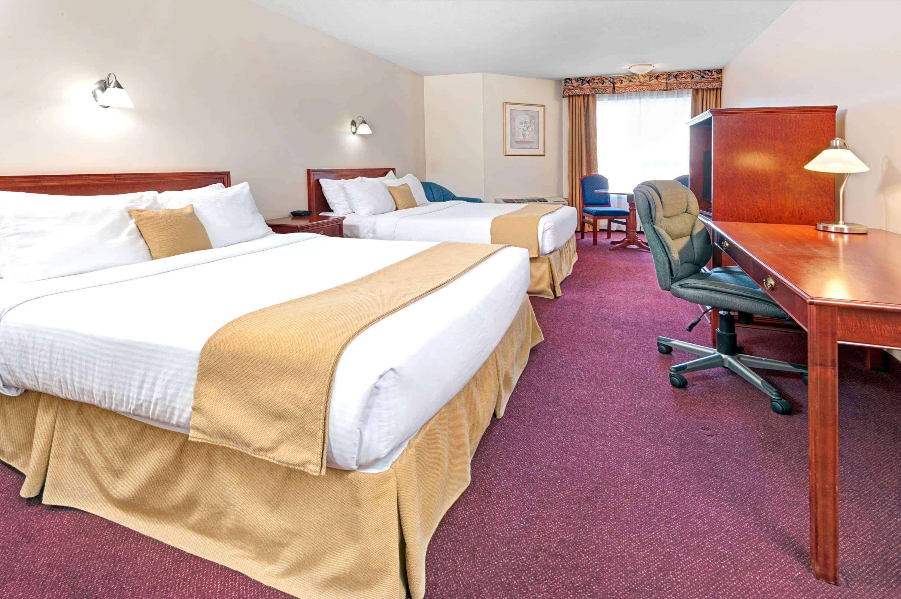 Quality Inn & Suites Edmonton International Airport Ледюк Екстер'єр фото