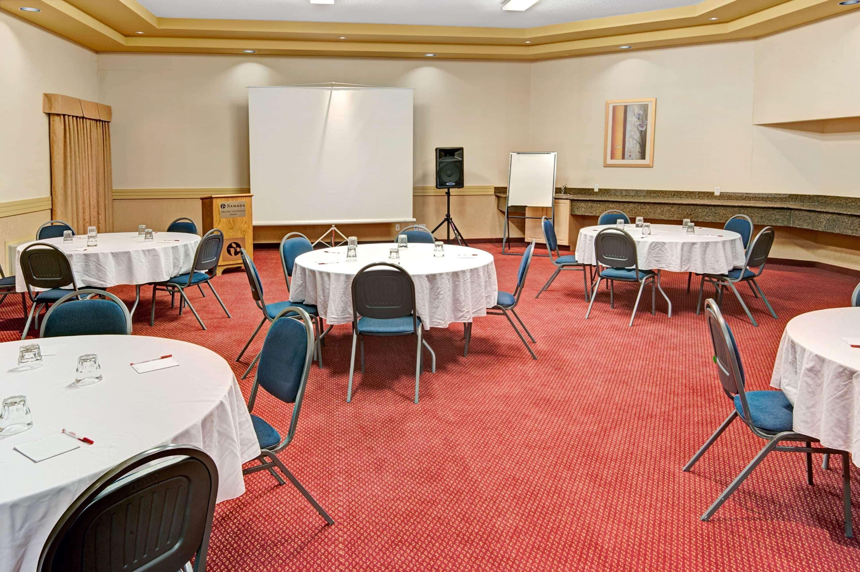 Quality Inn & Suites Edmonton International Airport Ледюк Екстер'єр фото