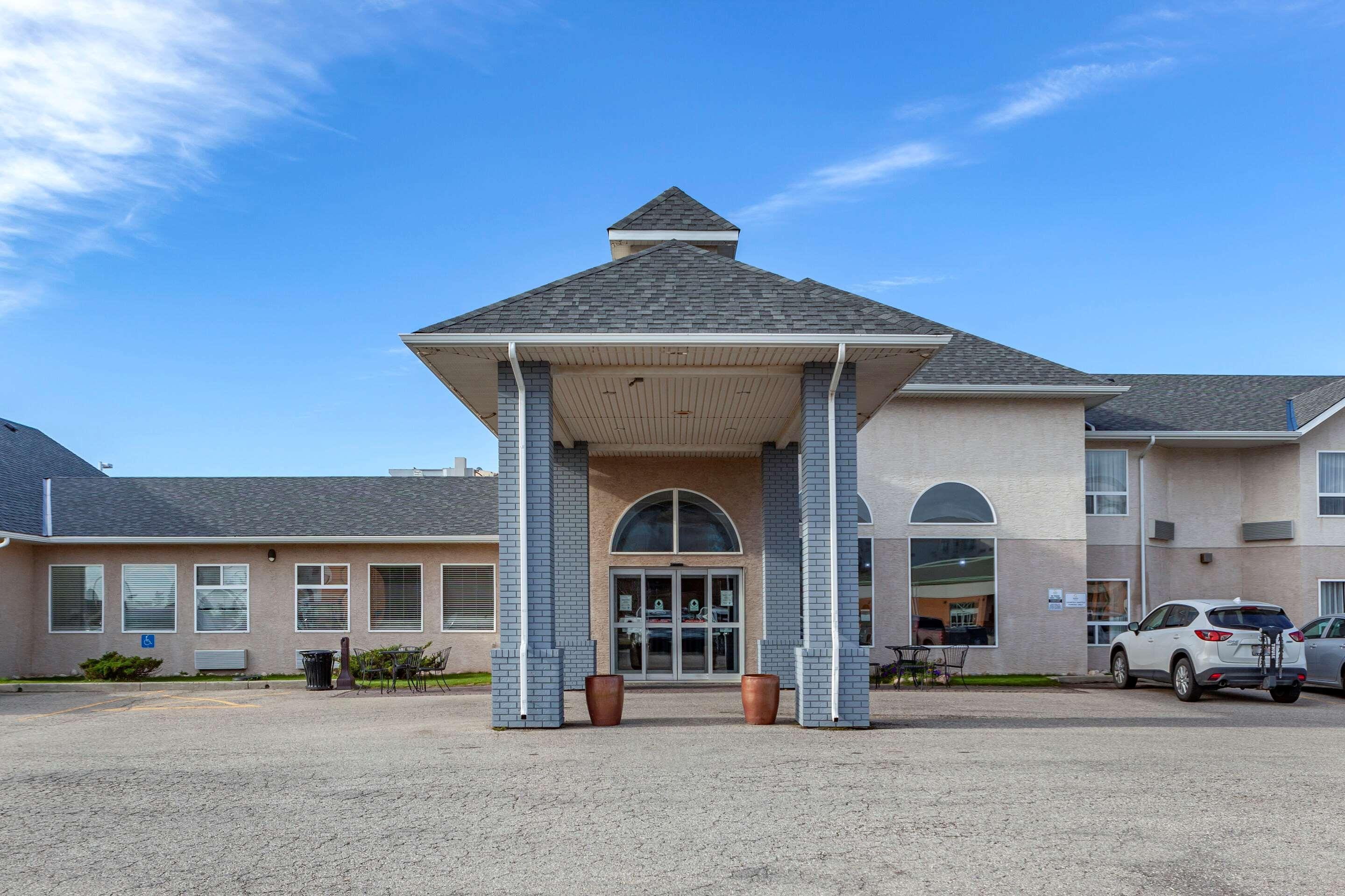 Quality Inn & Suites Edmonton International Airport Ледюк Екстер'єр фото