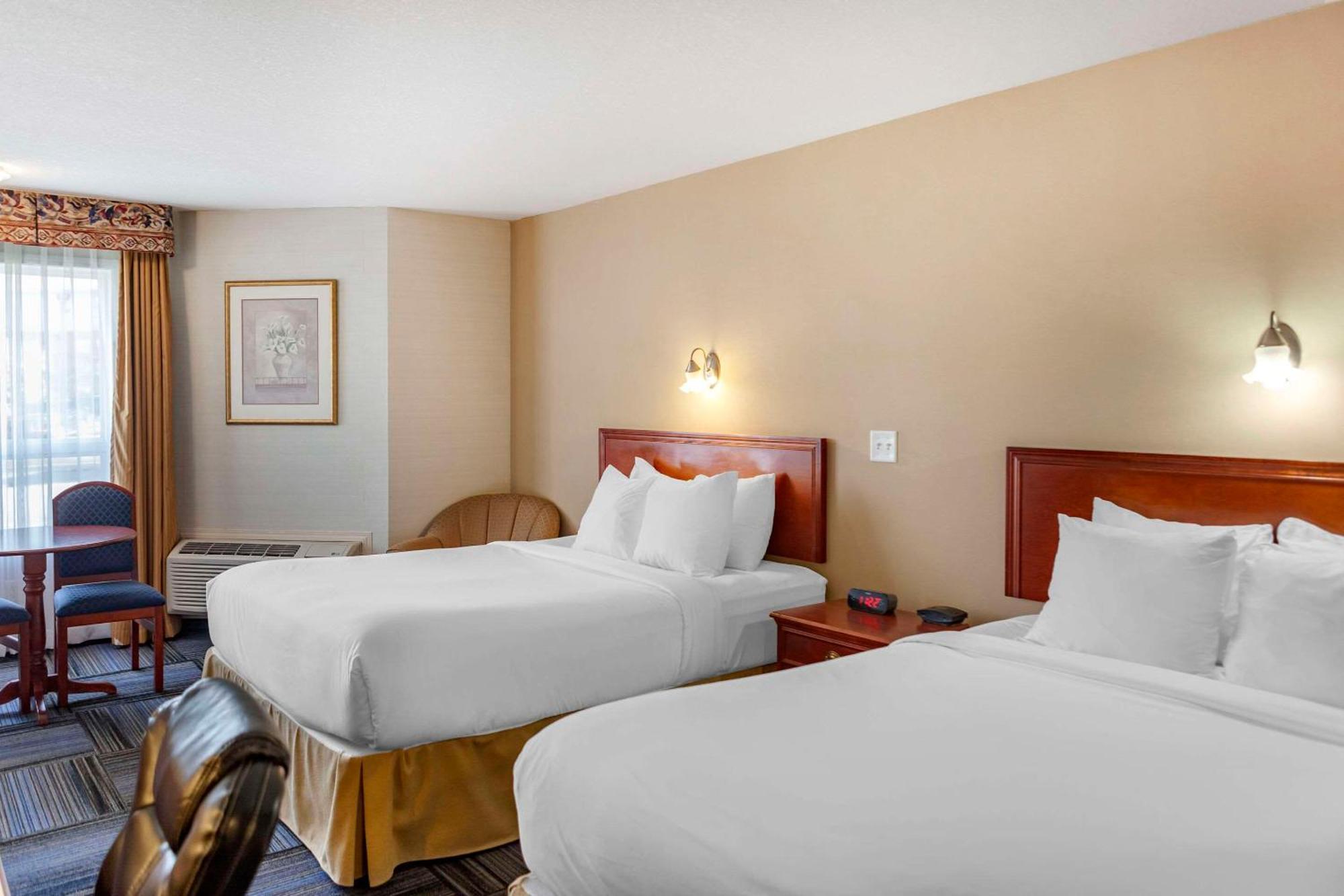 Quality Inn & Suites Edmonton International Airport Ледюк Екстер'єр фото