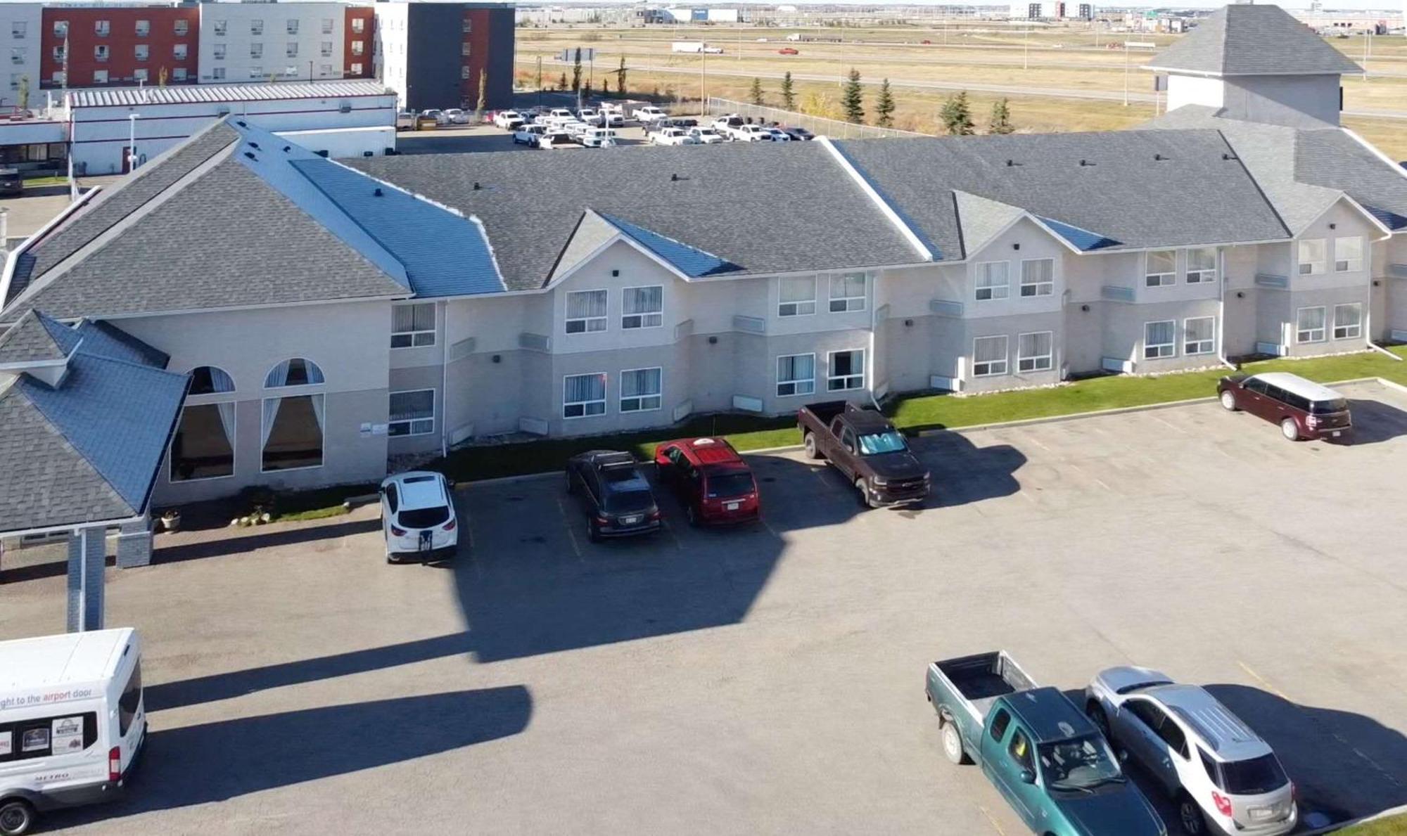 Quality Inn & Suites Edmonton International Airport Ледюк Екстер'єр фото