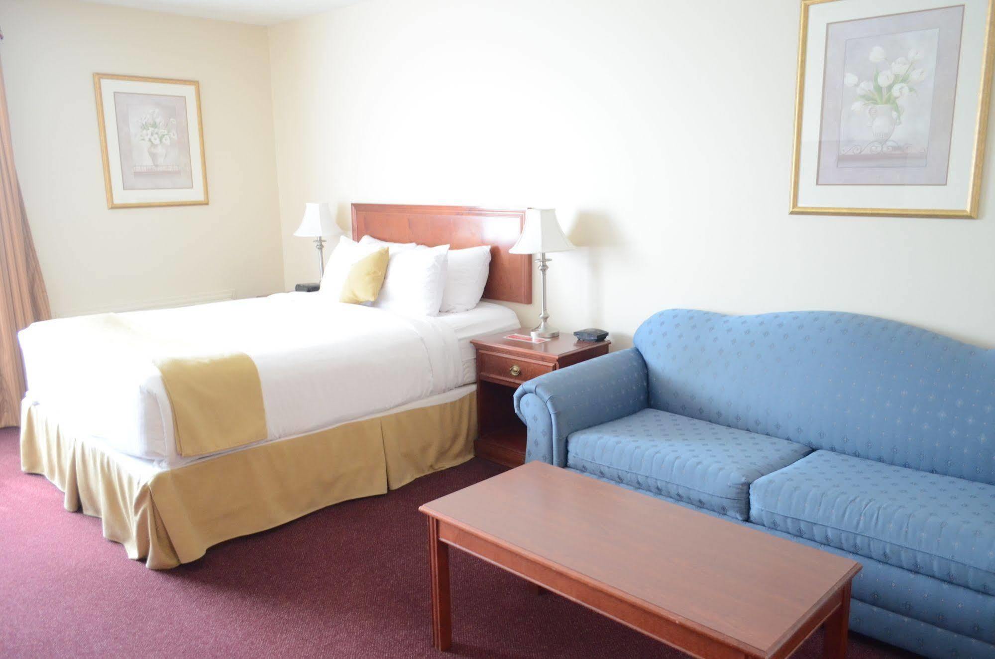 Quality Inn & Suites Edmonton International Airport Ледюк Екстер'єр фото