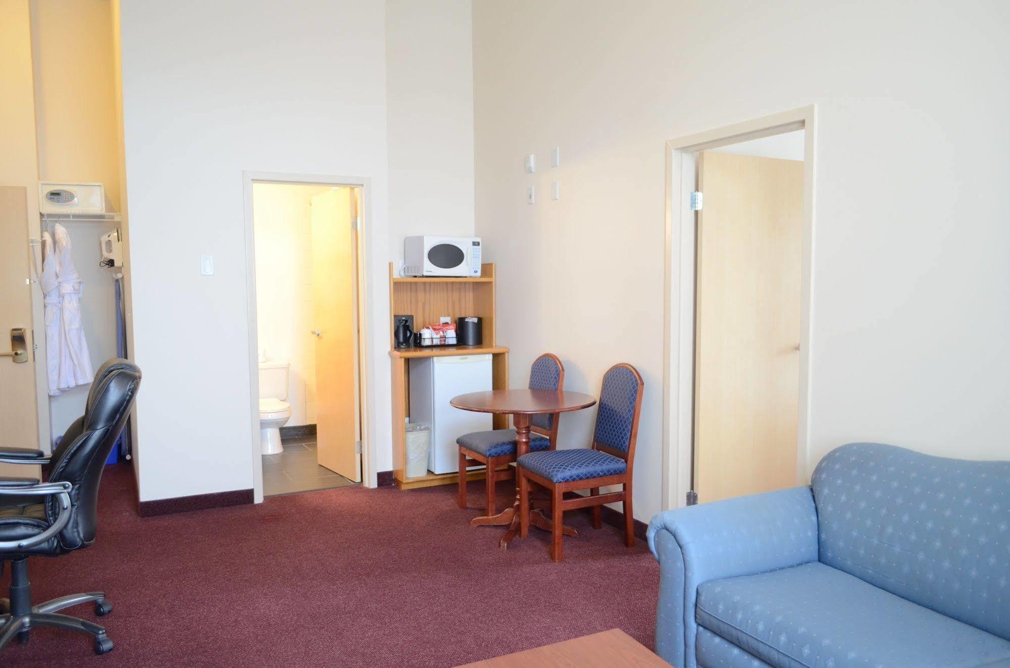 Quality Inn & Suites Edmonton International Airport Ледюк Екстер'єр фото