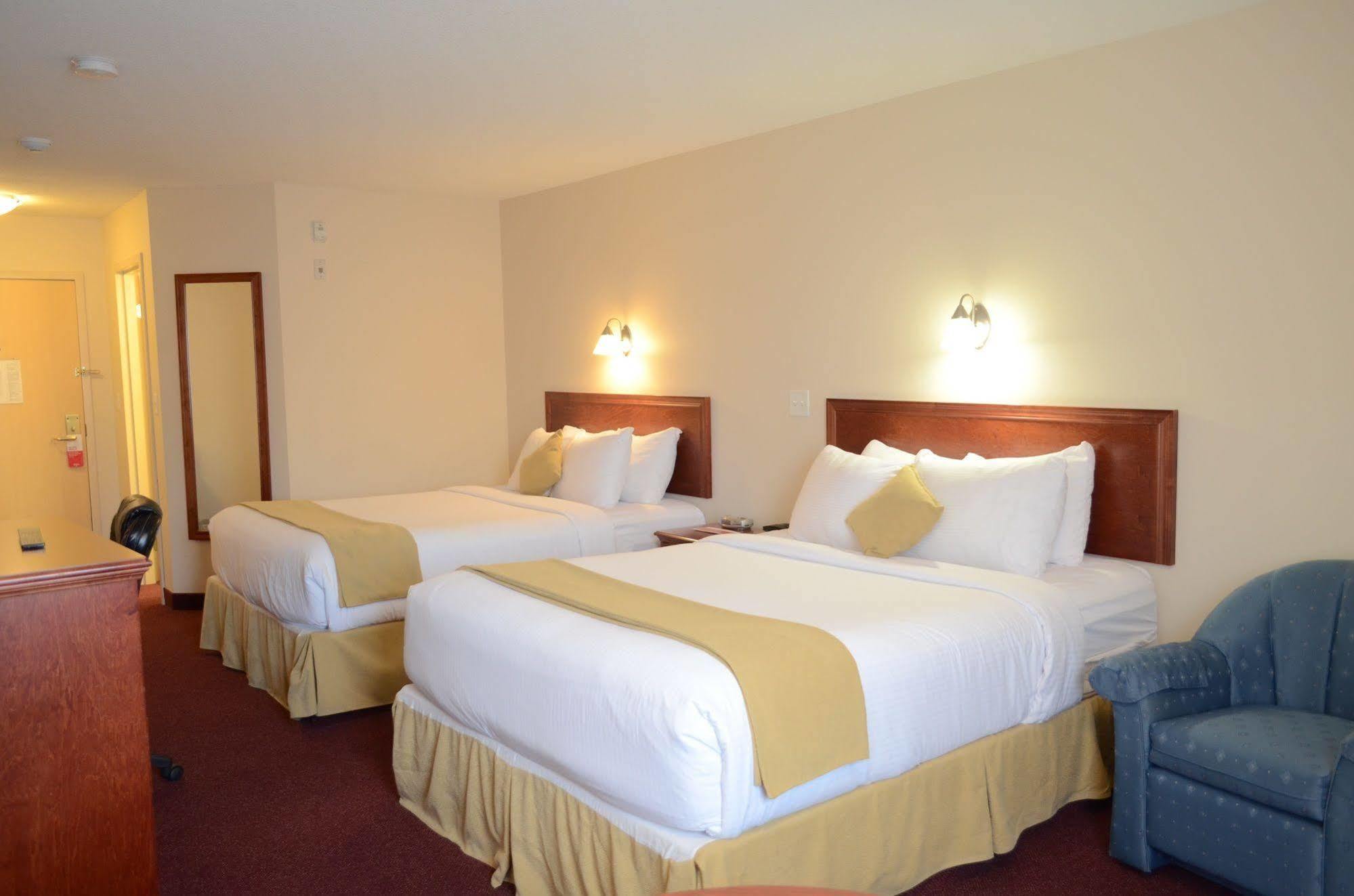 Quality Inn & Suites Edmonton International Airport Ледюк Екстер'єр фото