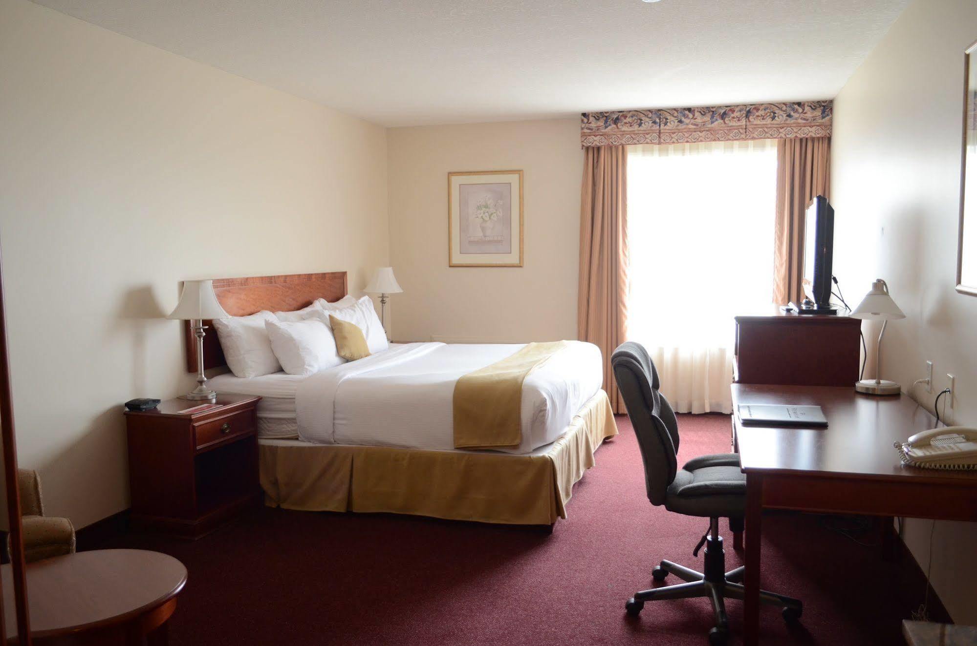 Quality Inn & Suites Edmonton International Airport Ледюк Екстер'єр фото